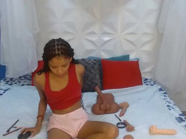 adissonpetite on BongaCams