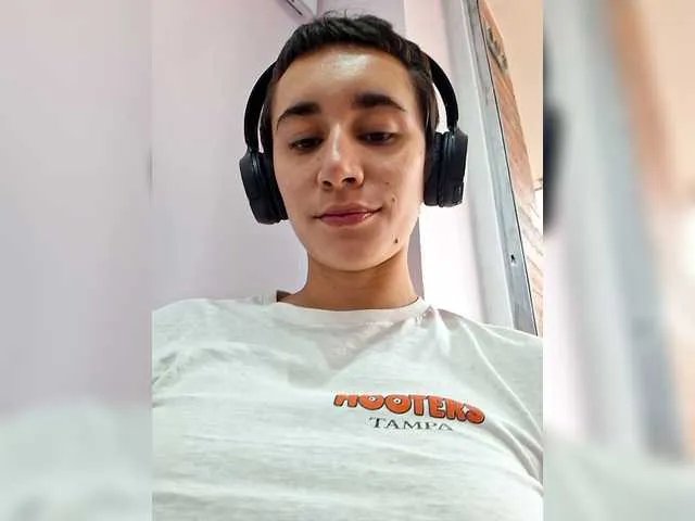 AntoniaDilune —  show me ur dick in c2c  IM A PVT GIRL - LUSH ON FROM 10#sexy#teen#squirt#bigtits#analplay#hairy#pussy#lovense#cum#colombian twerk dance @total @sofar  @remain 