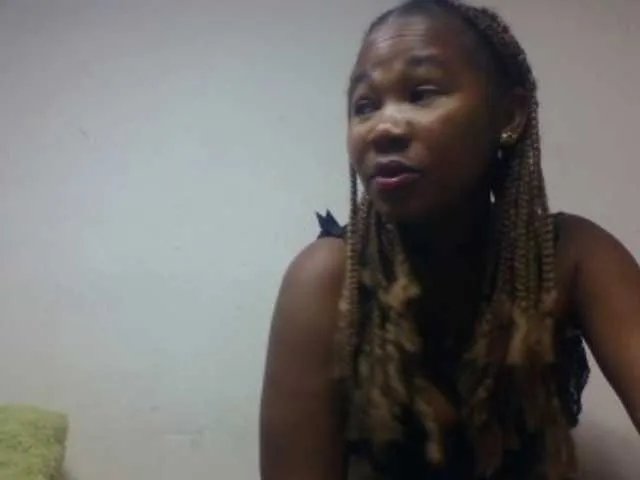 ciennezah — Freechat on BongaCams