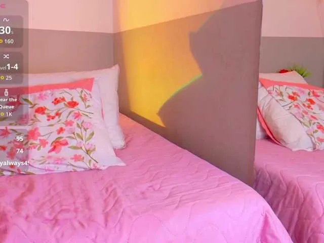 cutepetitee on BongaCams