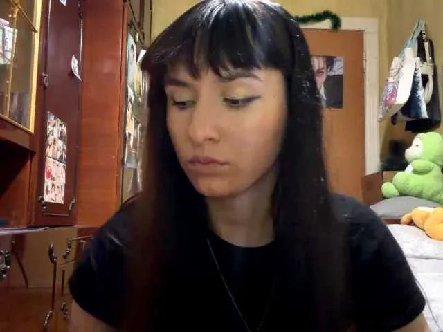 LatoshaBonkowski —  welcome to my room Private is openMy name is Mira