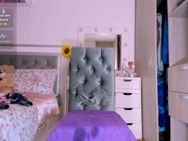 sharonDulce —  GOAL: BIG SQUIRTS  Pleasure me until i squirt - Multi Goal: #big ass #squirts #anal #lovense #natural body PVT ON #fetichis #fett #cum