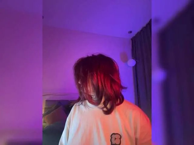 WhoreMira on BongaCams