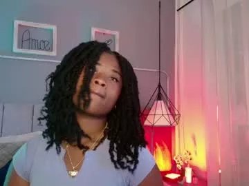 anneth__m on Chaturbate