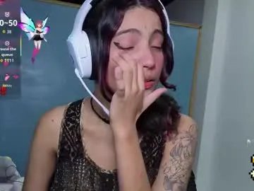 helia_n_amy on Chaturbate