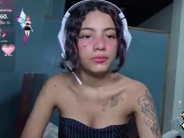 helia_n_amy on Chaturbate
