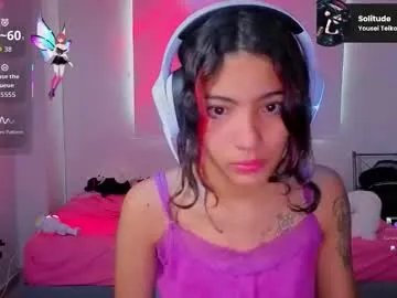 helia_n_amy on Chaturbate