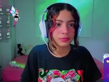 helia_n_amy on Chaturbate