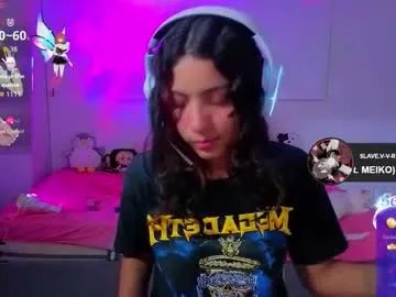 helia_n_amy on Chaturbate