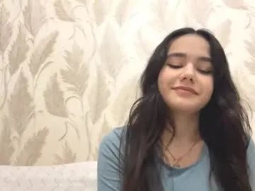 julianeaukamp — Goal: I'll cover my chest with my hair Hey, Nice to meet you :) suggest a movie for tonight * I am #18 years old, #shy #small #teen #young [167 tokens remaining]