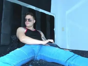 leo_cumming01 — Naked  [150 tokens left] #cum #lovense #uncut #master #straight