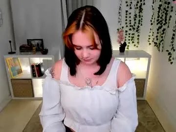 lunaali on Chaturbate