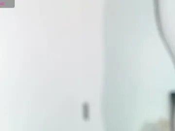 pinky_f00x on Chaturbate