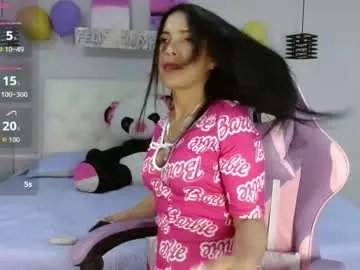 velvetrosss — GOAL: Blowjob + deepthroat mix  [43 tokens remaining] Welcome to my room! #feet #brunette #natural #latina #new