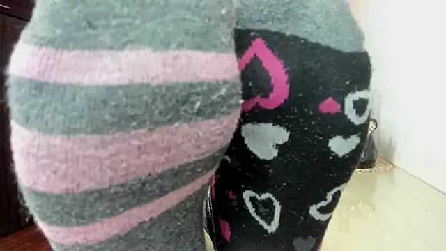 Amaia_Bushida — completely wet my leggings with water