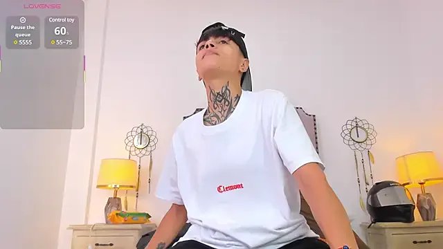 b3k_afrodict on StripChat