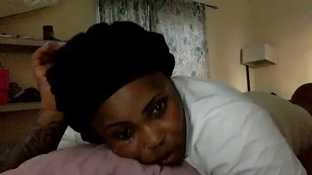 creamyamber on StripChat