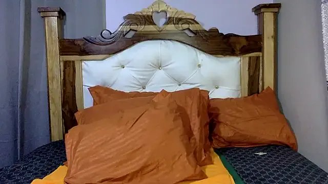 creamyamber on StripChat