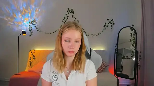 Eva_Davi on StripChat