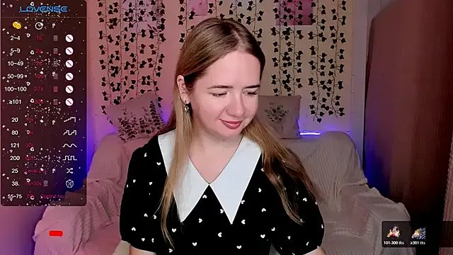 Evaa_Grey on StripChat