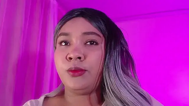 Evelyn_A — tie my tits very tightly  