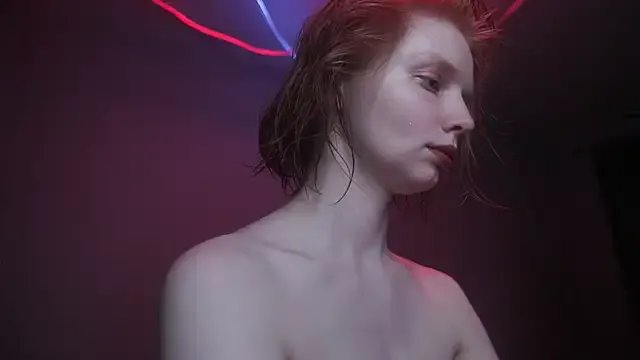 ginger_hugs on StripChat