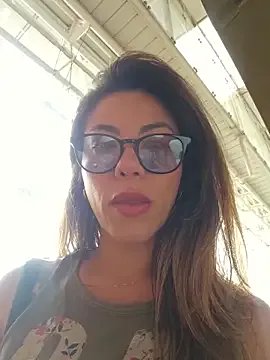 Karen_San_Miguel — Yes ! Striptease + play pussy 