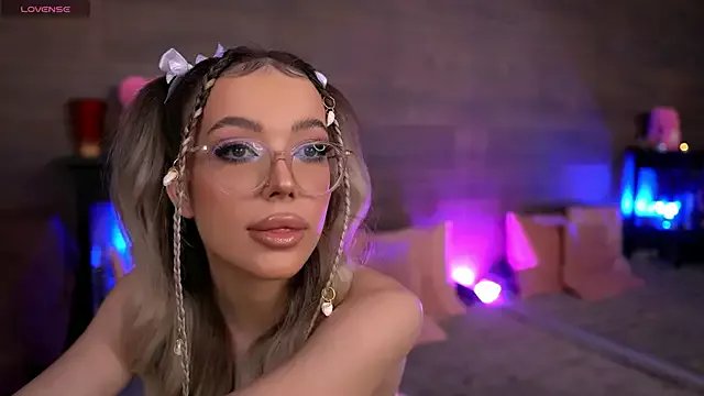 KylieJoyce on StripChat