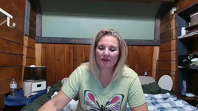 lisaxlovexxx — Playtime!!