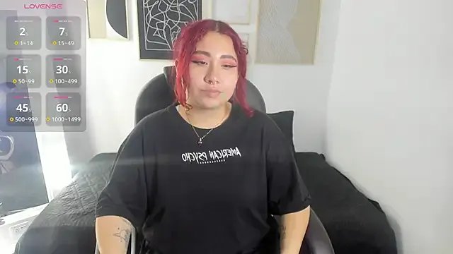 littlee_red — Oil in my boobs