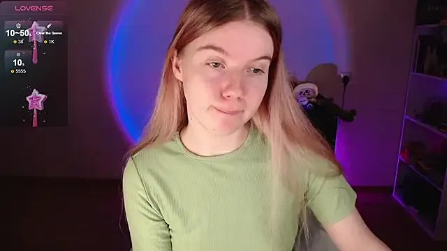 Strawberry_juli — get naked