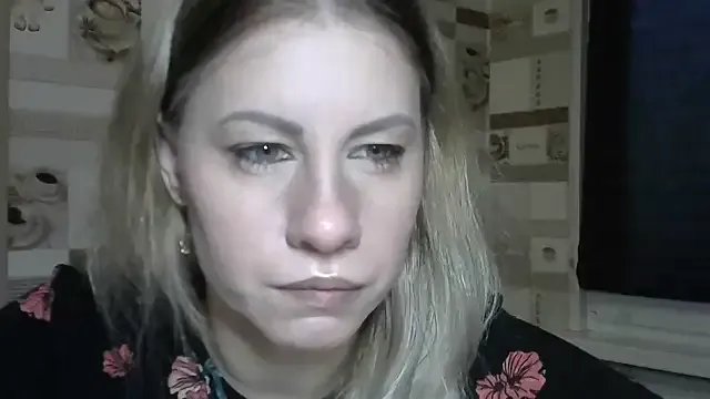 TherestlessKitty on StripChat