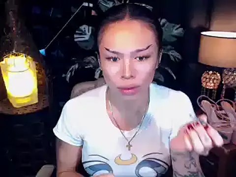 WILDROXIE on StripChat