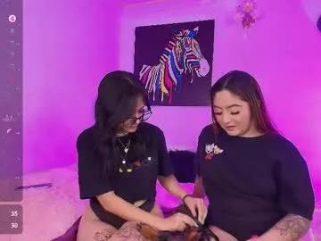 Check out our webcam shows gallery and message on a personal level with our sweet squirt cams hosts, showing off their natural physiques and sex toys.