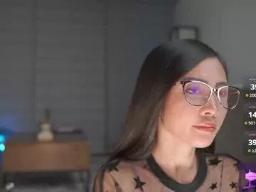 belle_adrienne model from Chaturbate