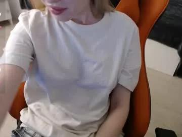 crystalyss model from Chaturbate