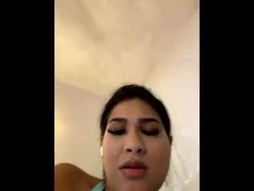 dellagoldxxx from Chaturbate