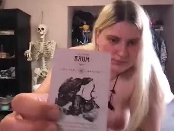 hells_princess_666 from Chaturbate