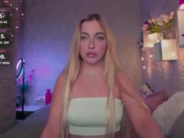 holly_molly8 from Chaturbate is Freechat