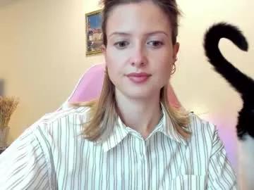 julie_flores from Chaturbate is Freechat