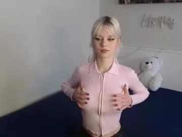 luna_blaze22 from Chaturbate is Freechat