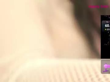 lusciouslipsxx model from Chaturbate