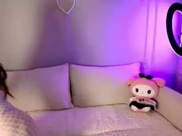 mooniejin model from Chaturbate