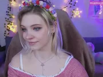 moonlight_mia from Chaturbate is Freechat