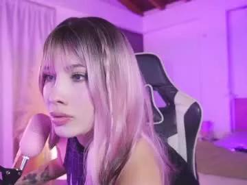 Check out our webcam shows gallery and message on a personal level with our sweet squirt cams hosts, showing off their natural physiques and sex toys.