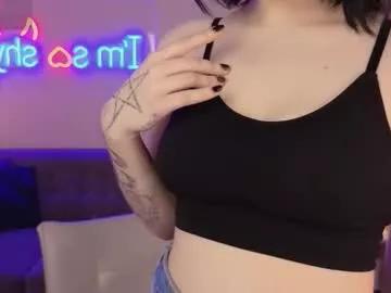 Check out our webcam shows gallery and message on a personal level with our sweet squirt cams hosts, showing off their natural physiques and sex toys.