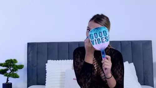 Photos of anniaann from Cherry is Freechat