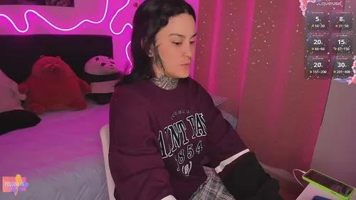 callmelaura from Cherry is Freechat