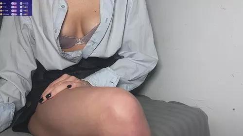 Check out our webcam shows gallery and message on a personal level with our sweet squirt cams hosts, showing off their natural physiques and sex toys.