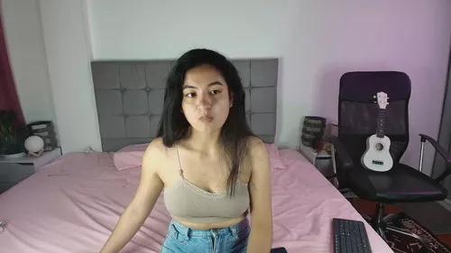 chloesanchez from Cherry is Freechat
